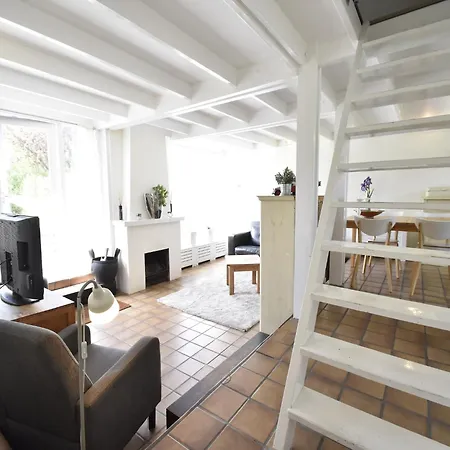Cozy And Bright Near Dunes And Sea Holiday home Warmenhuizen