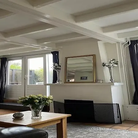 Cozy And Bright Near Dunes And Sea Ferienhaus
