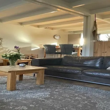 Near Dunes Semesterbostad *